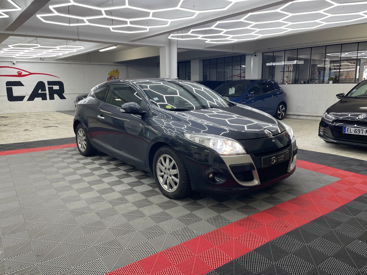 Image: RENAULT Megane 3 Coupe 1.5 dci 110 ch RADAR/REGULATEUR/CLIM AUTO