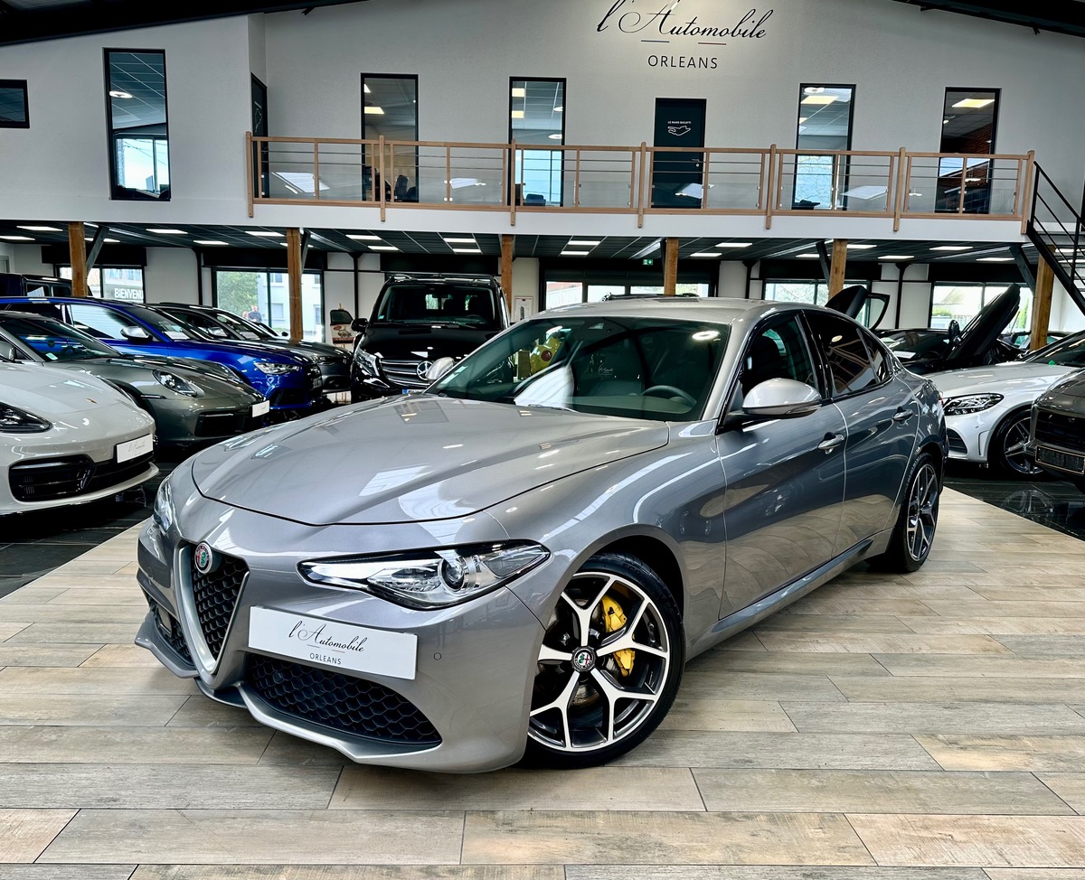 Alfa Romeo Giulia 2.2 JTD 180 AT8 Sport Options+++ a