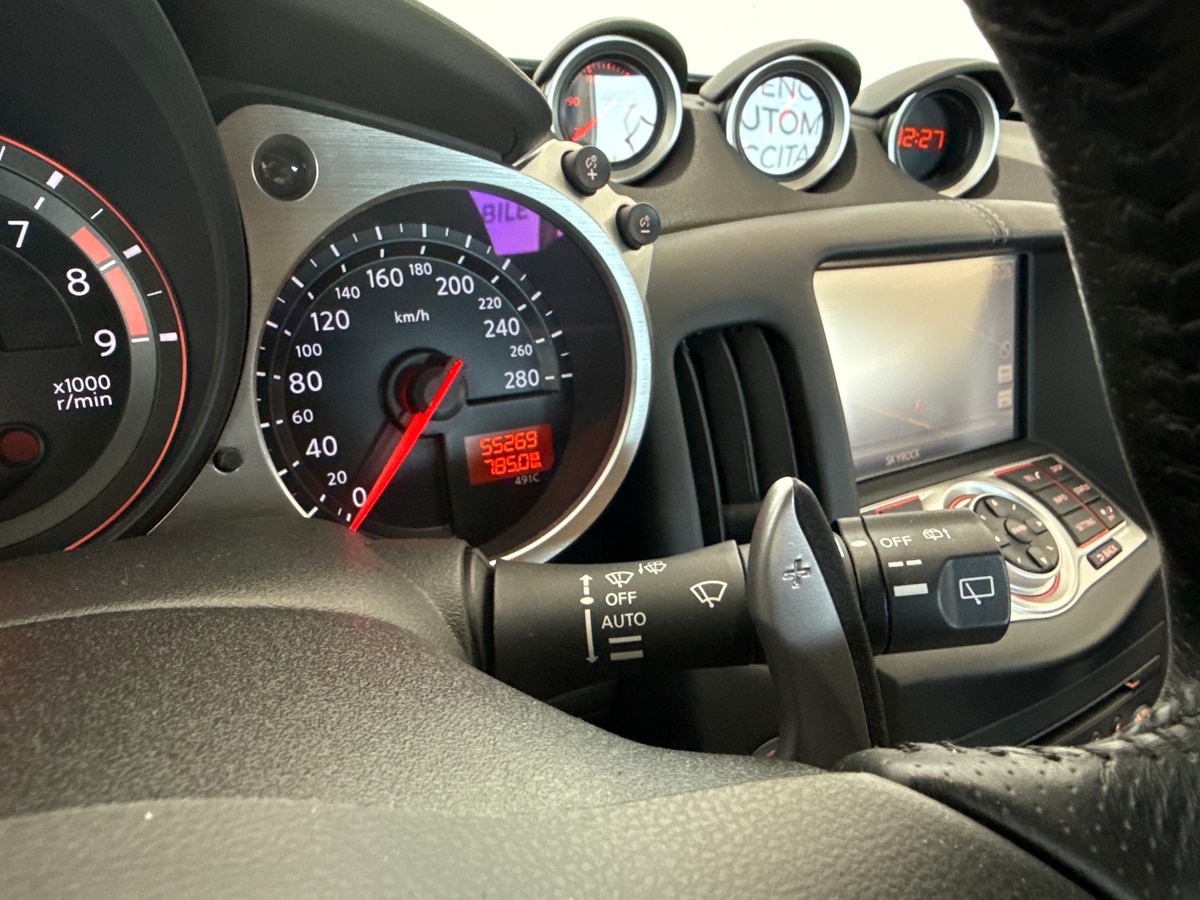 Nissan 370Z Pack (Z34) 3.7 i V6 24V Coupé 328 cv Boîte auto
