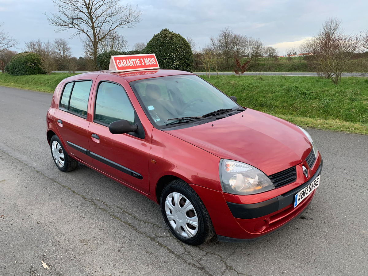 RENAULT Clio 1.2 16V 75CV 99637KM