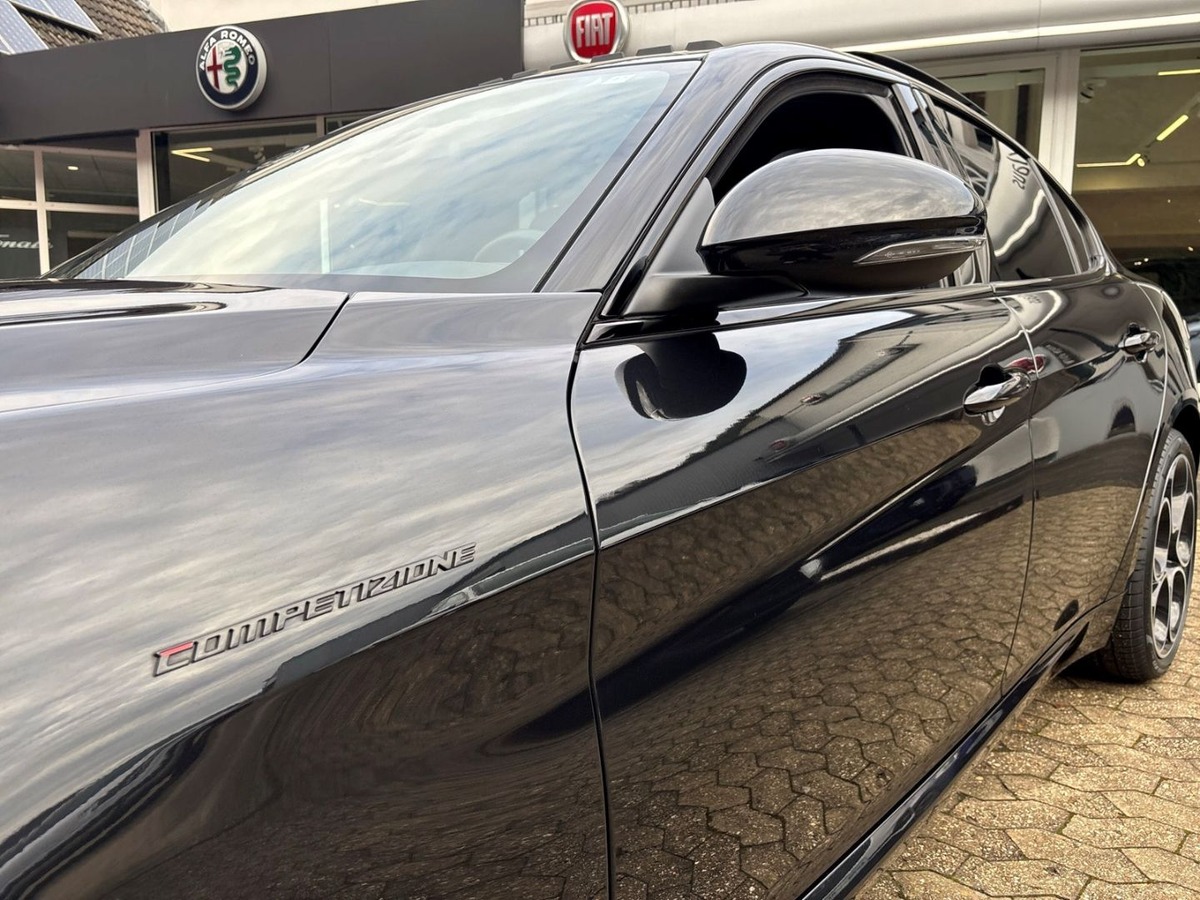 Alfa Romeo Giulia 2.0T 280ch Competizione Q4 AT8 Harman-Kardon Toit ouvrant