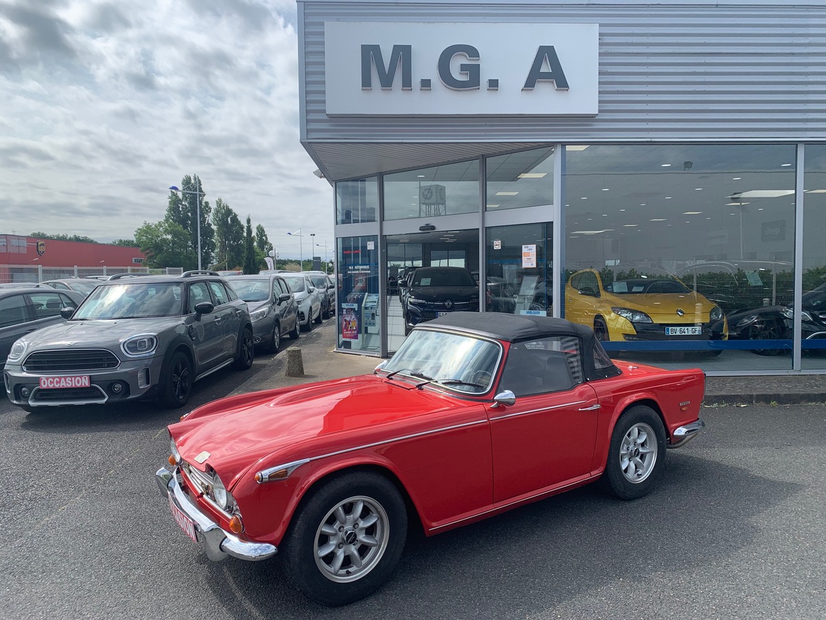 Triumph TR 250