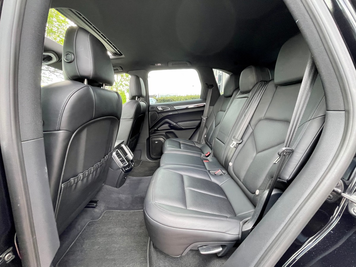 Porsche Cayenne S V8 4.2 TDi DPF 382 AWD b