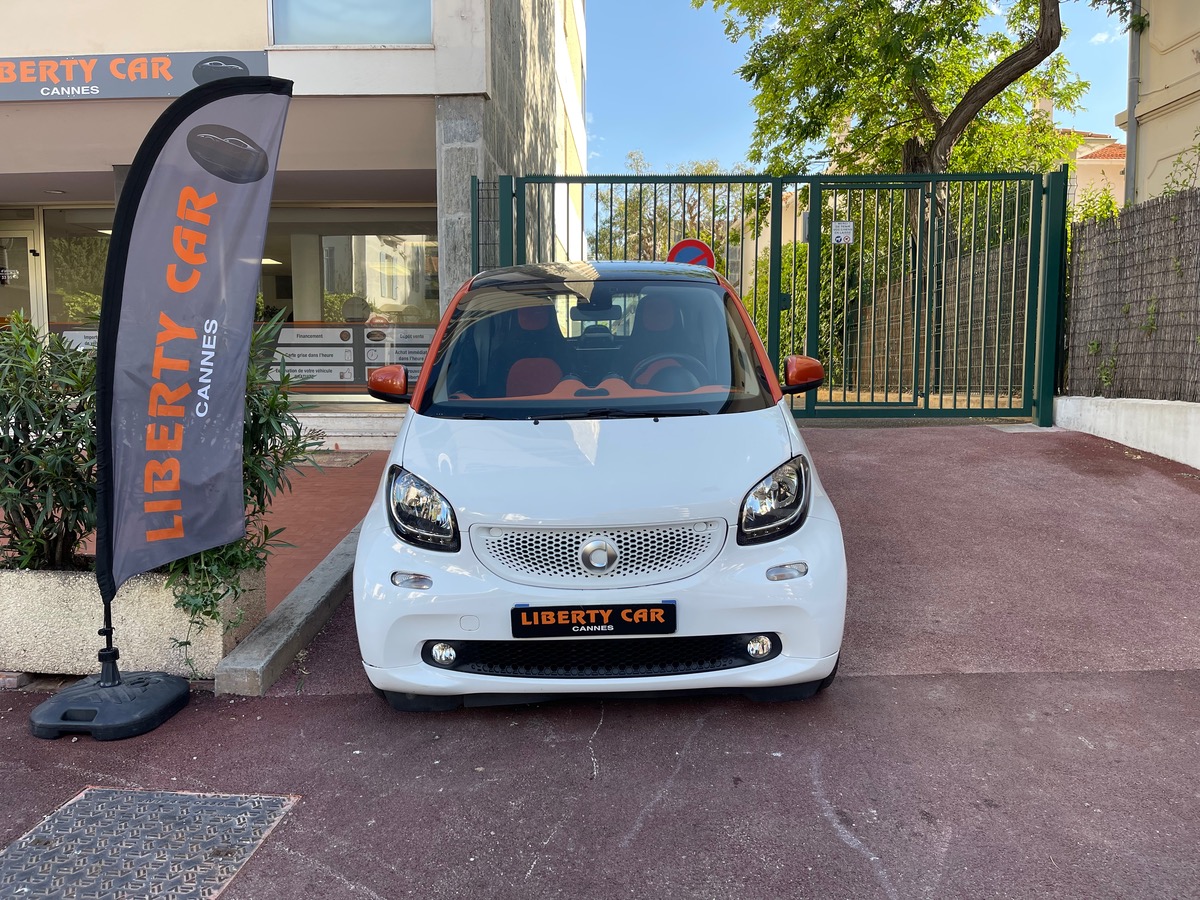 Smart FORTWO 71 CV Ecran / Radar Arr / Jantes Prime / Toit Panoramique