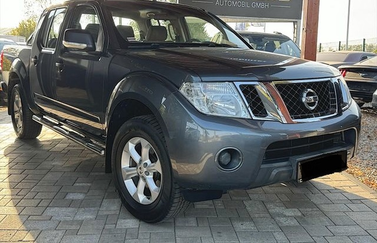 Nissan Navara Pickup Double Cab XE