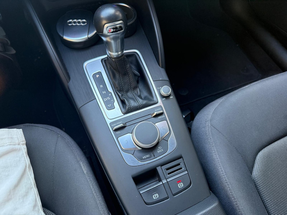 Audi A3 III (2) SPORTBACK 1.6 TDI 116 BUSINESS LINE S TRONIC 7
