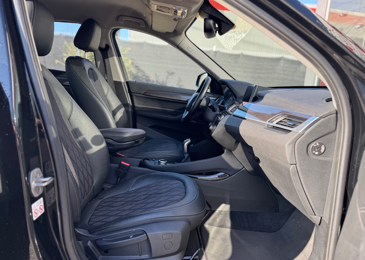 Bmw X1 (F48) SDRIVE 18I LOUNGE