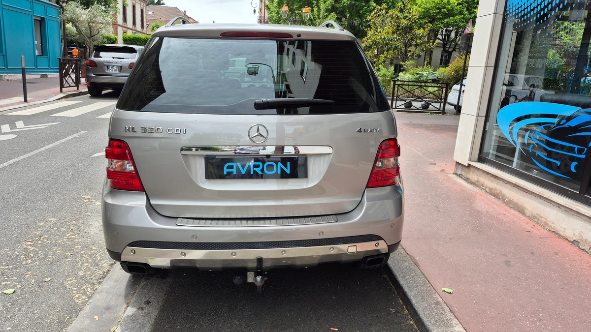 Mercedes-Benz Classe M II ML 320 CDI 7G-TRONIC