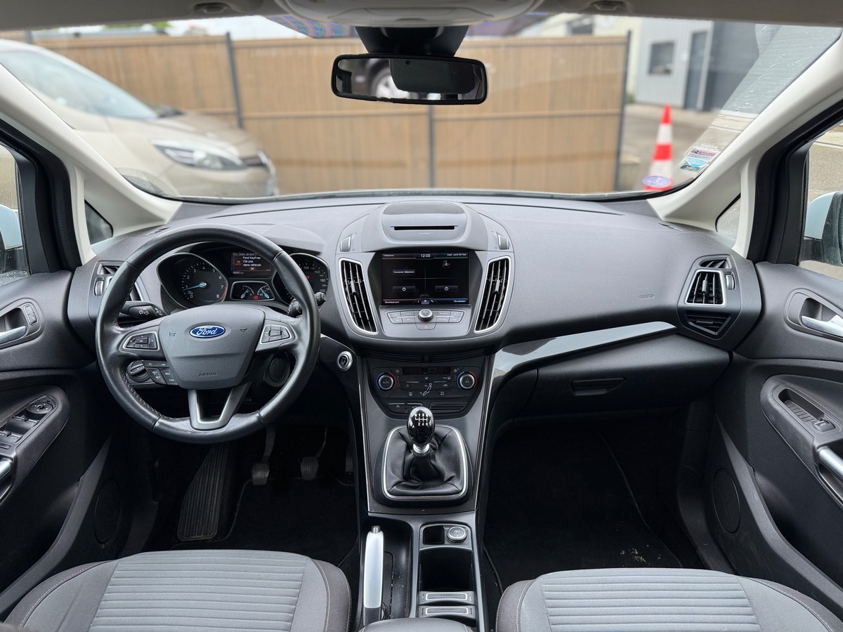 Ford C-max TITANIUM Phase 2 1.0 Ti-VCT 125 cv - 1 ere MAIN - ENTRETIEN FORD - RADAR DE RECUL