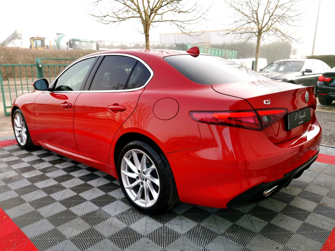 Alfa Romeo Giulia 2.2JTD AWD Q4 VELOCE 210 AT8 jj