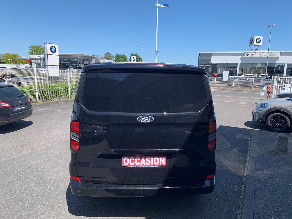 Ford TRANSIT CUSTOM LIMITED 5 PLACES TVA RECUPERABLE