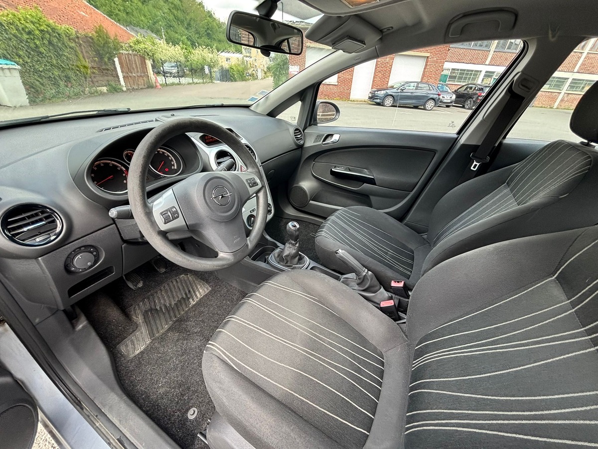 Opel Corsa 1.2 80 TWINPORT - 5 PORTES - Révisée - Garantie