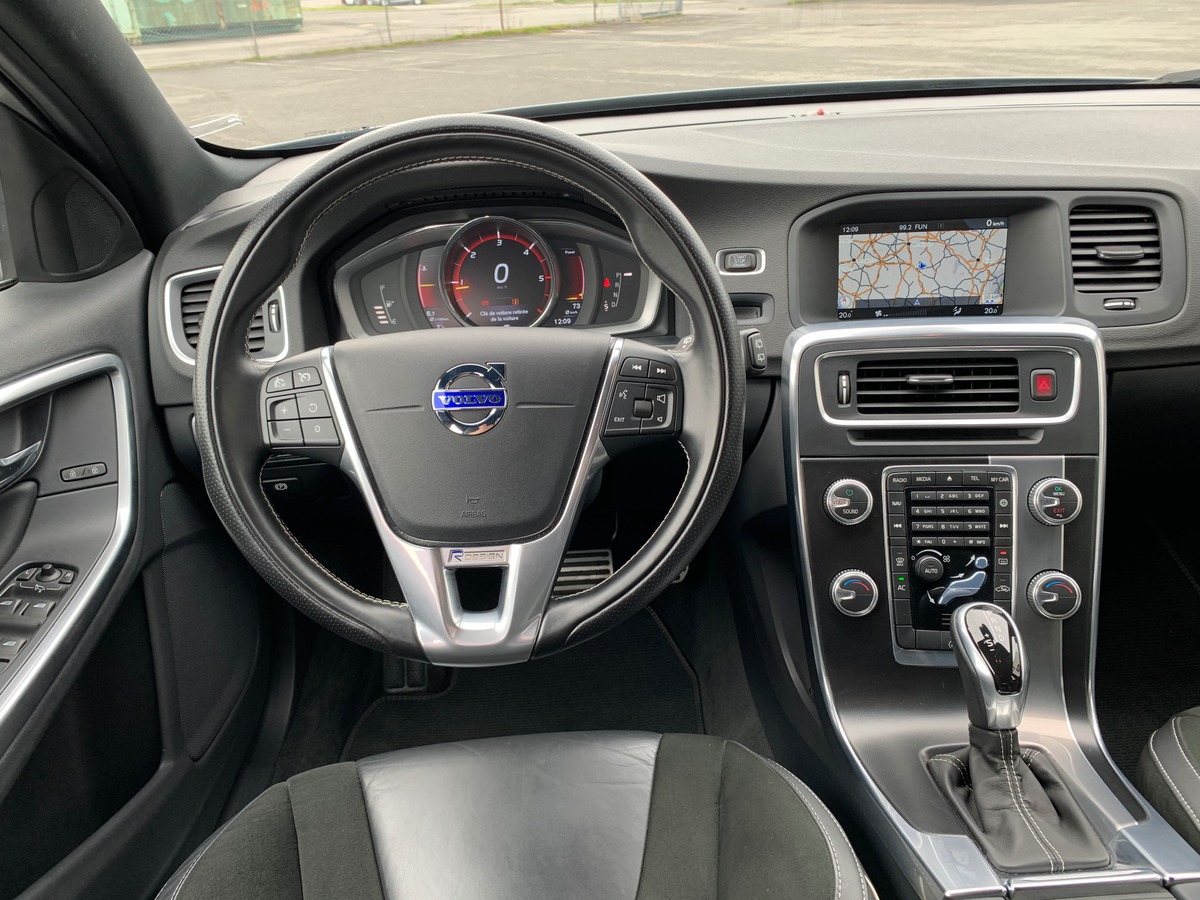 Volvo V60 D4 190 R-Design Geartronic 8 GPS V 60 D