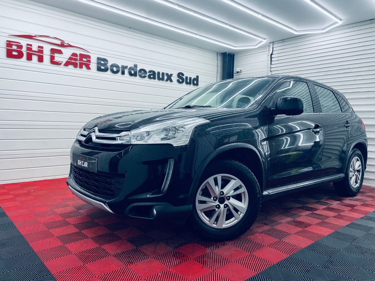 Image: Citroën C4 Aircross 1.6 eHDI 115 CONFORT // ATTELAGE + CAMERA DE RECUL