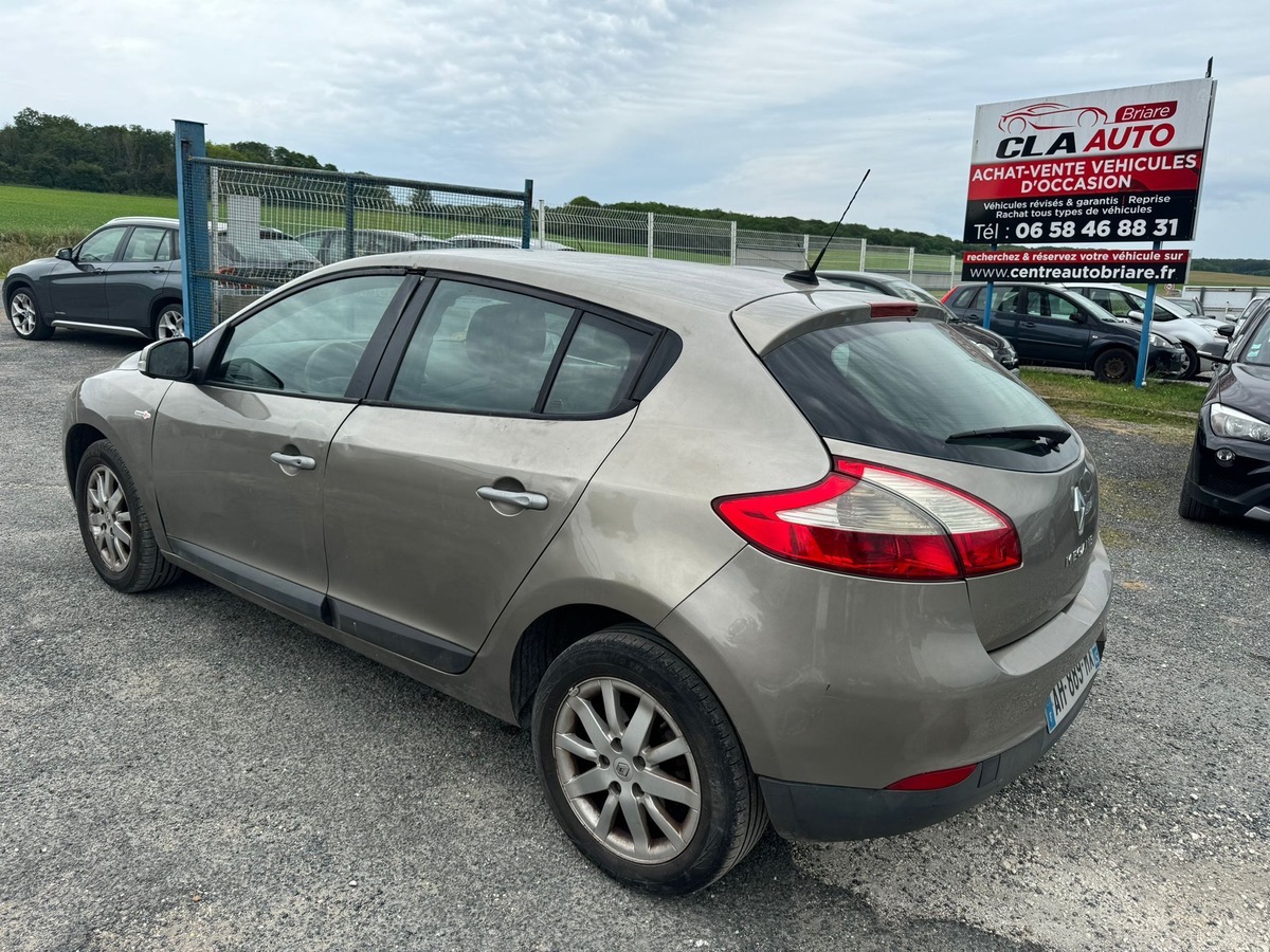 RENAULT Megane Mégane 3  1.5 dci 85cv tom tom bons petit prix gps