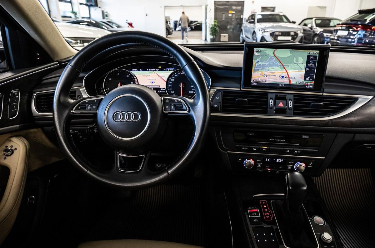 Audi A6 Allroad 3.0 V6 TDI 272ch Avus quattro S tronic 7 Bose Toit ouvrant Attelage