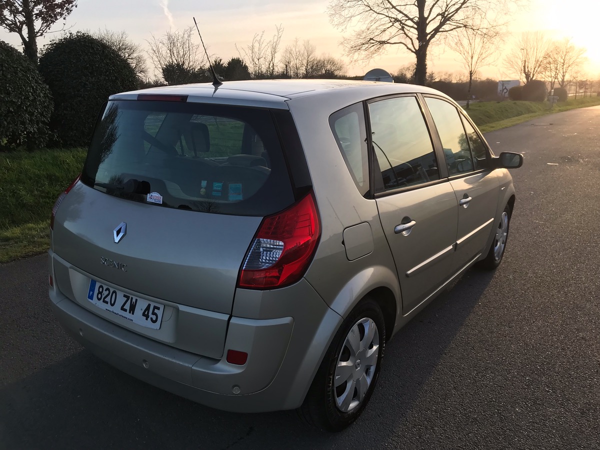 RENAULT Scenic 1.9 130cv Latitude 106194km