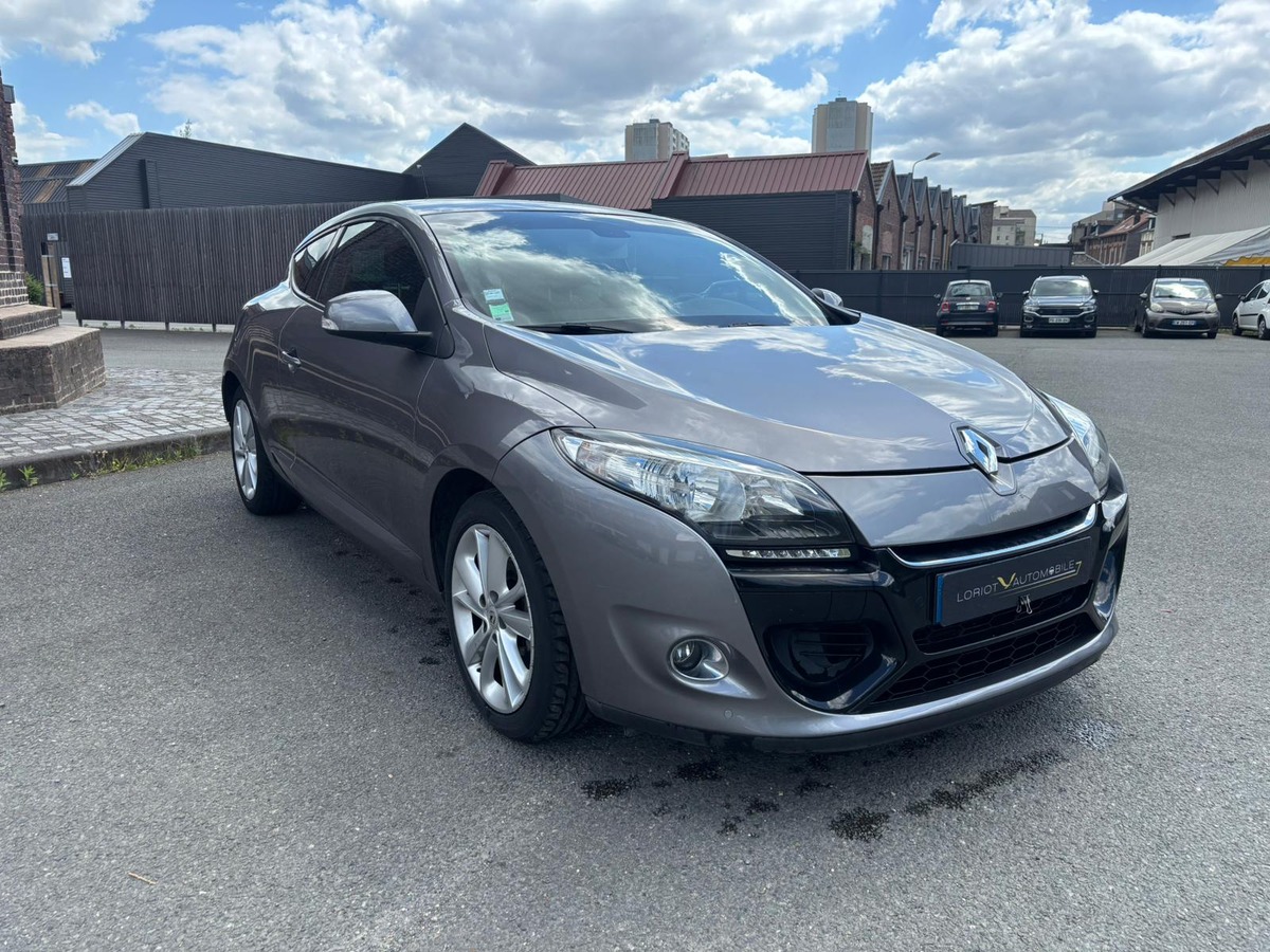 RENAULT Megane 3 Coupé 1.5 Dci 110 BVA Dynamique - Révisée - Garantie