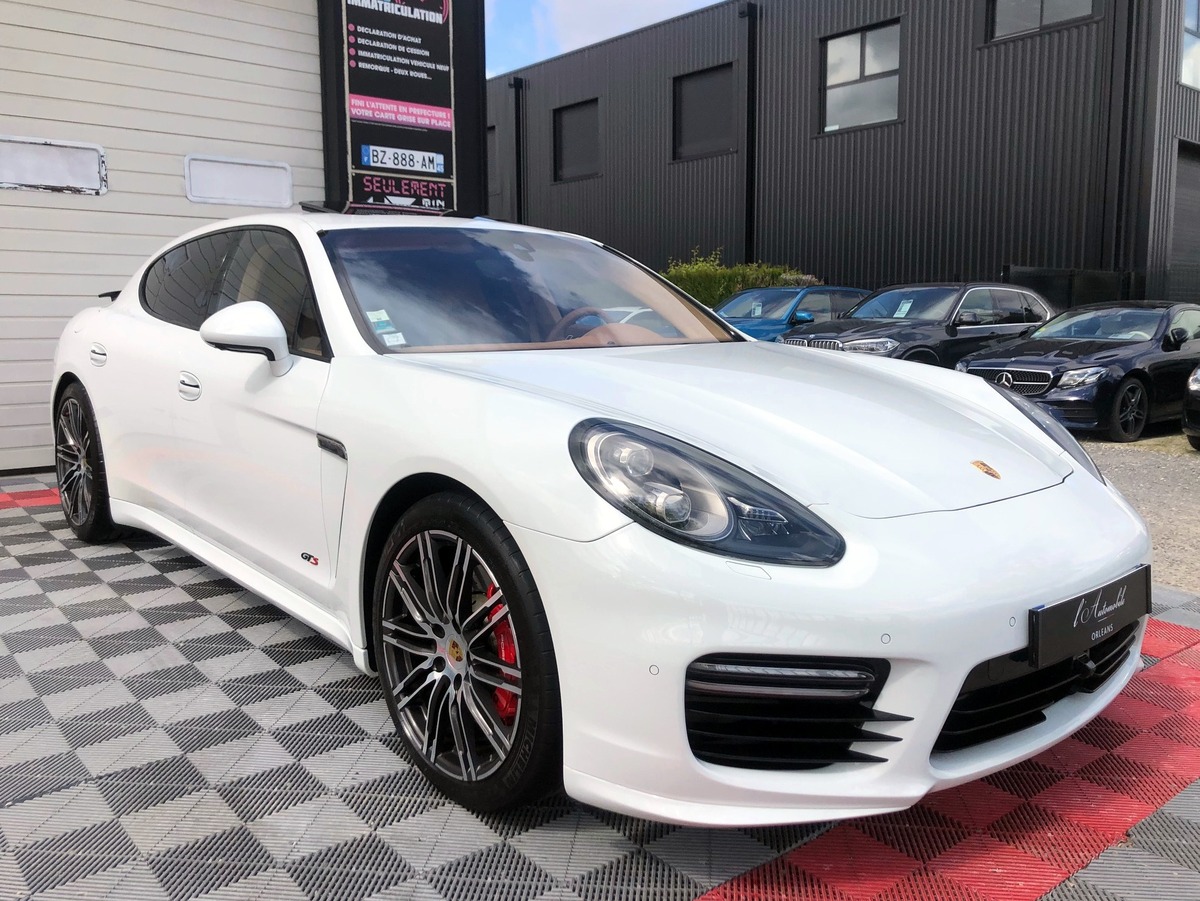 Porsche Panamera II (970) GTS 4.8 V8 440 PDK