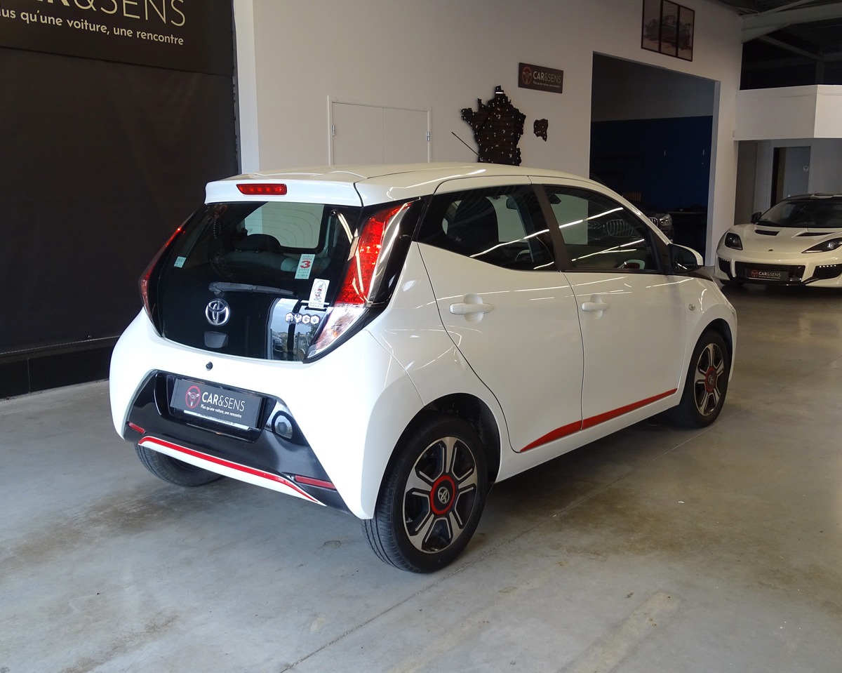 Toyota Aygo II 1.0 VVT-I 69 Ch X-PLAY 5P ( Caméra de recul / Régulateur / Clim )