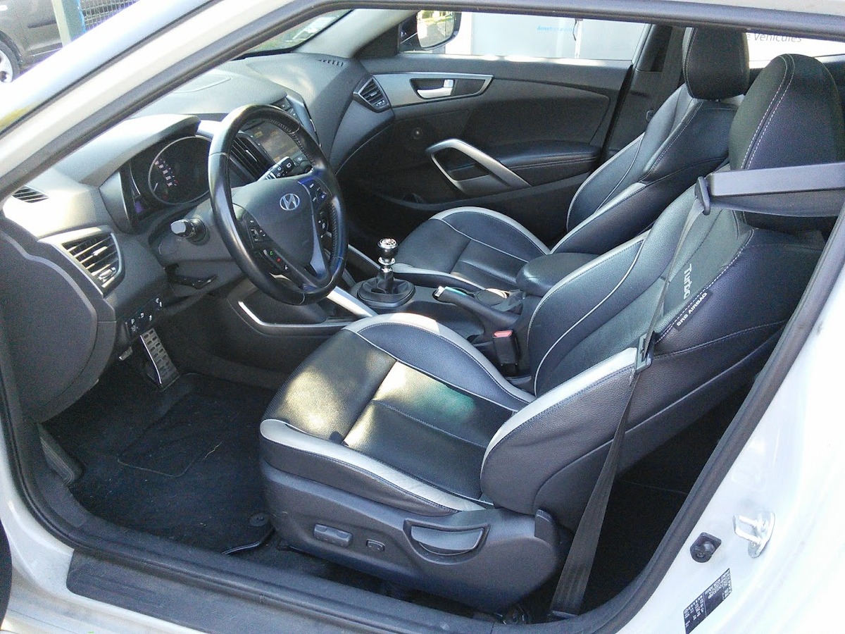 Hyundai Veloster 1.6 T-GDI 16V 186 cv