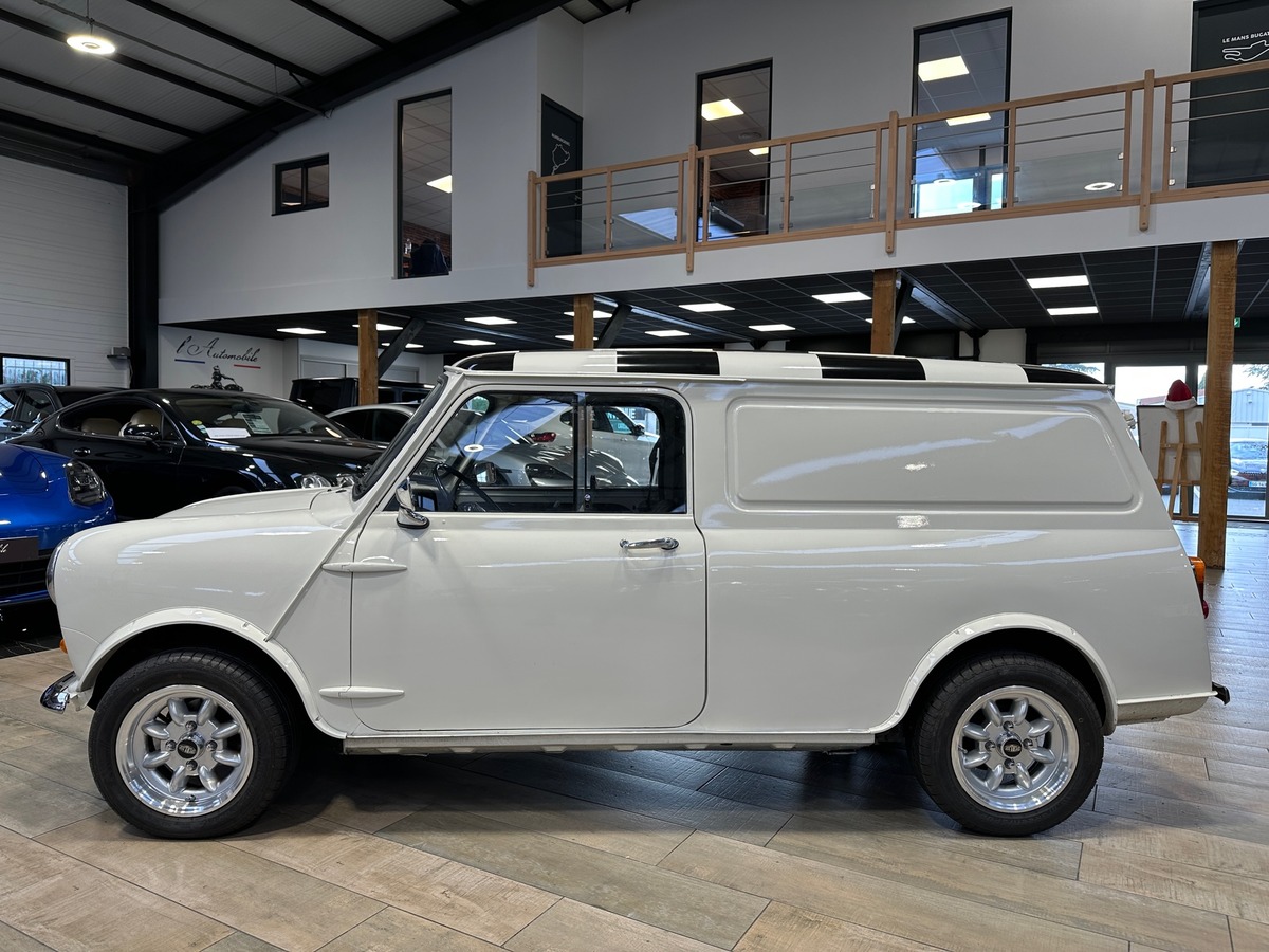 Mini Mini Morris 1300 Van Break Collection