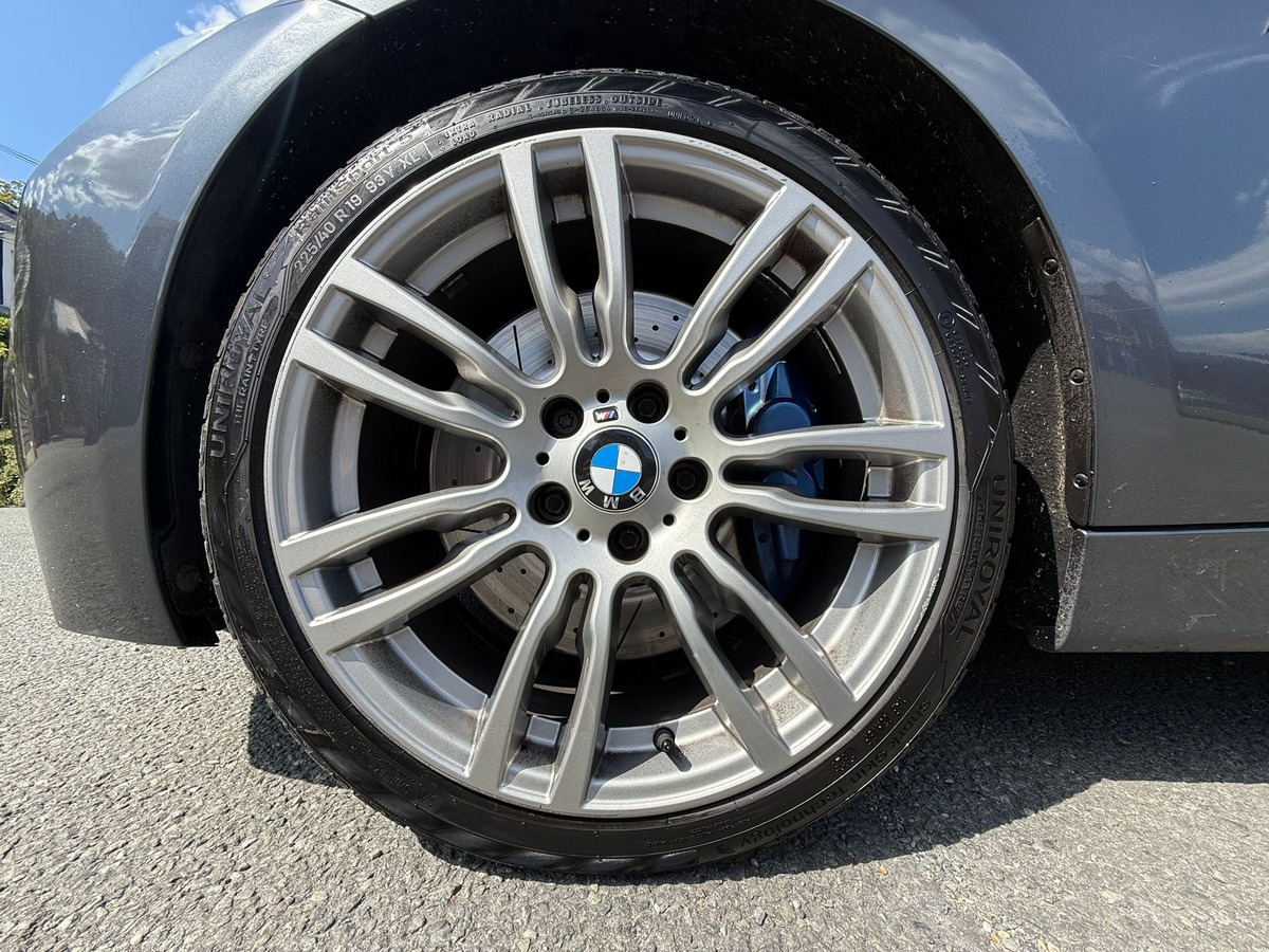 Bmw 330 D PACK M / HARMAN KARDON / VOLANT M