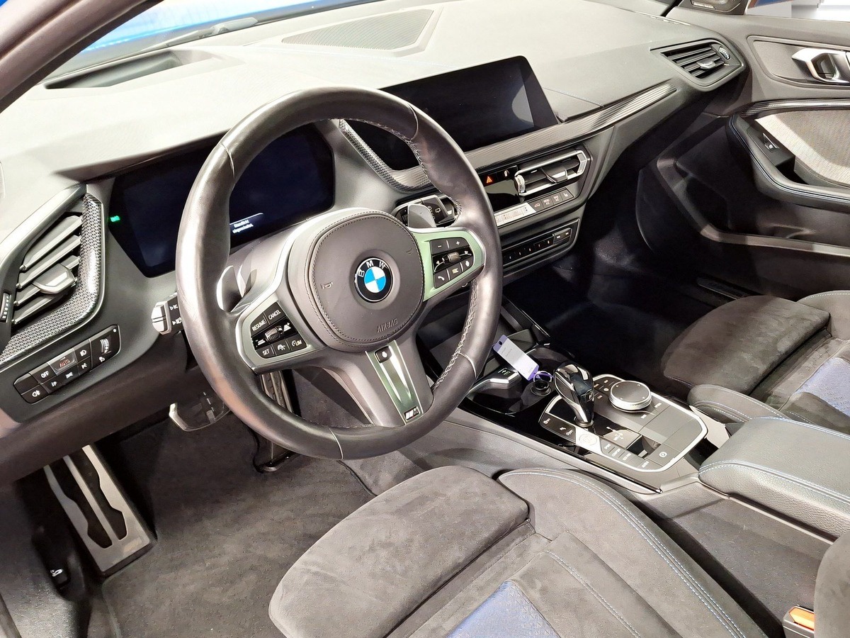 Bmw Série 1 III M135iA xDrive 306ch / toit ouvrant / Harman-Kardon / garantie 24 mois / caméra