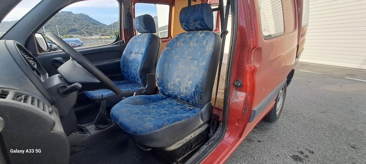 Peugeot Partner Camionnette 1.1 60cv - VENTE A MARCHAND SANS GARANTIE
