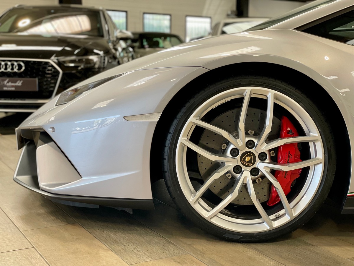 Lamborghini Huracan Spyder LP 640-4 Performante e