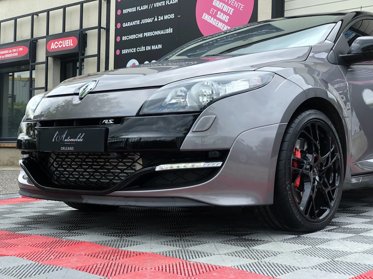 RENAULT Megane III (2) COUPE 2.0 T 265 RS