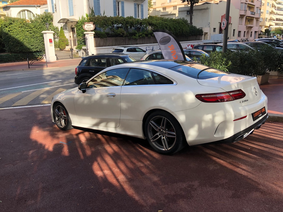 Mercedes-Benz Classe E Coupé 220d  AMG / Fascination