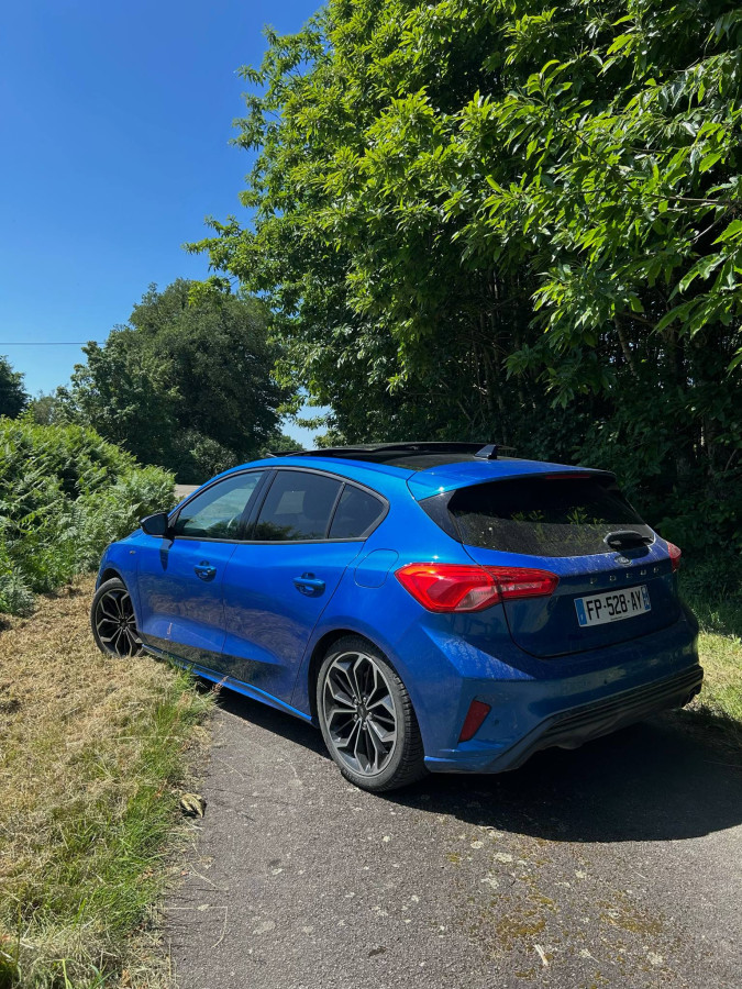 Ford Focus 1.5 ecoboost 150ch ST-LINEBUSINESS