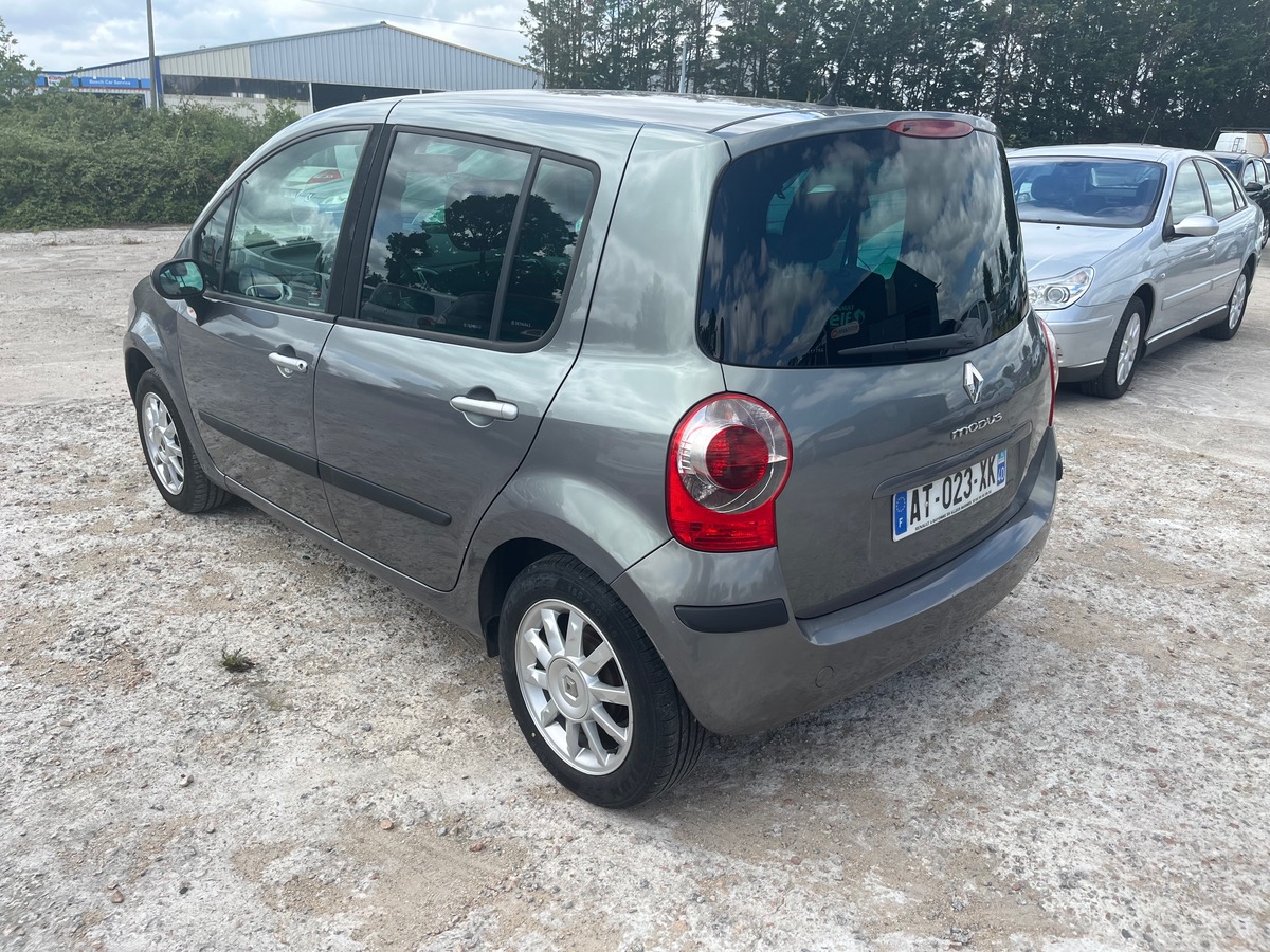 RENAULT Modus 1.5 dci 102045km