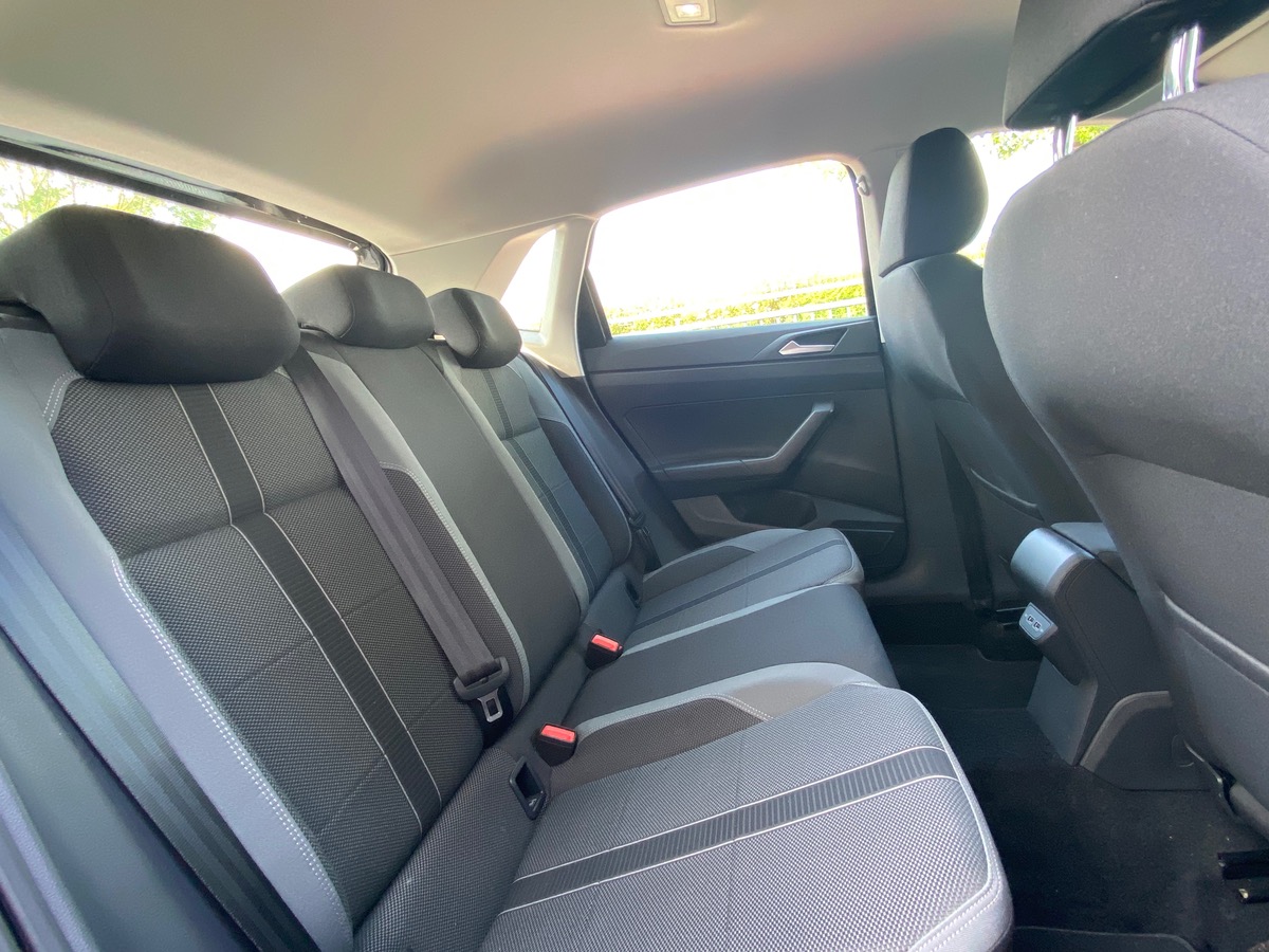 Volkswagen Polo 1.0 TSI 115 R-LINE CAR PLAY