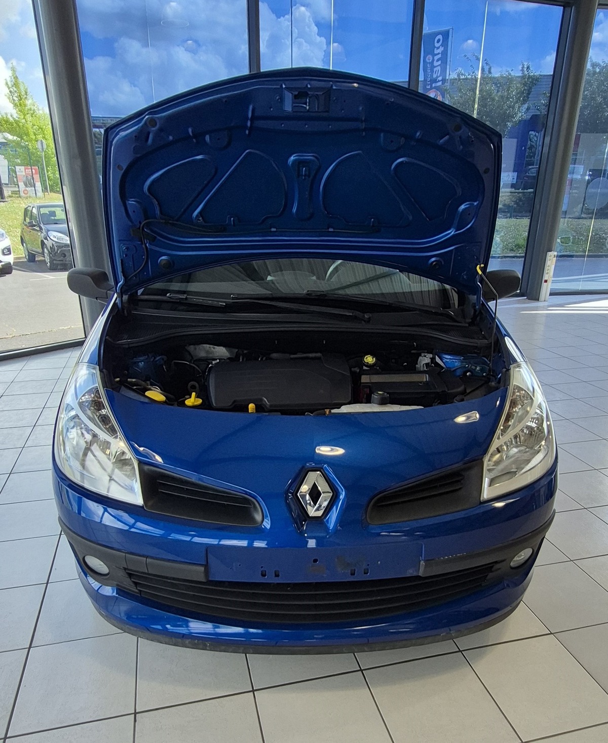 RENAULT Clio III 1.2L  75CV