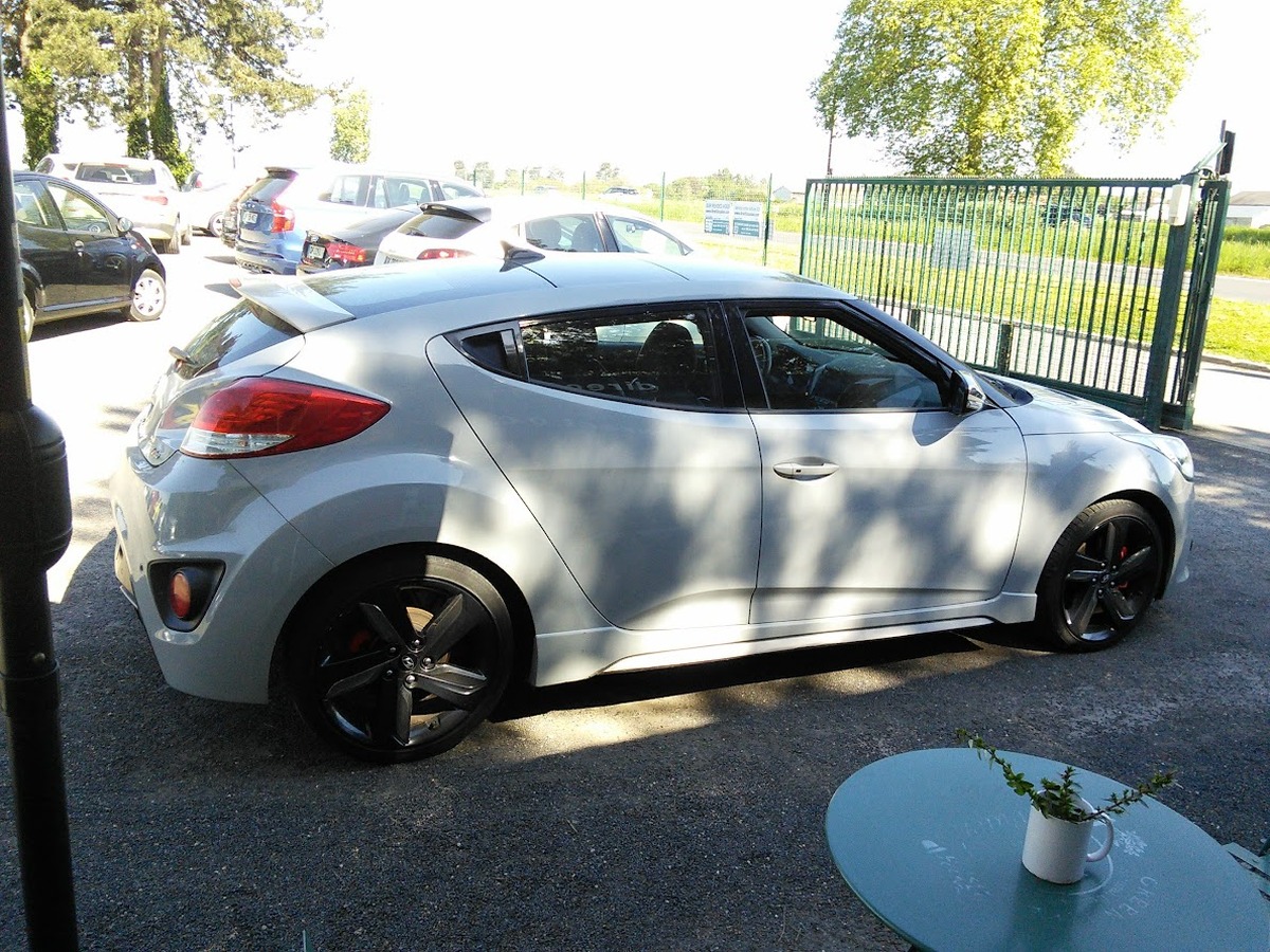 Hyundai Veloster 1.6 T-GDI 16V 186 cv