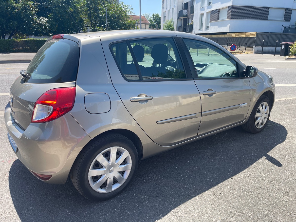 RENAULT Clio IV 1.2 EDITION
