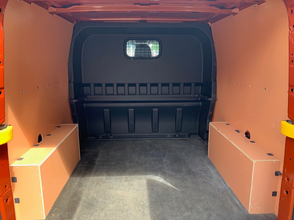 Ford TRANSIT CUSTOM ACTIVE TVA RECUPERABLE 5 PLACES