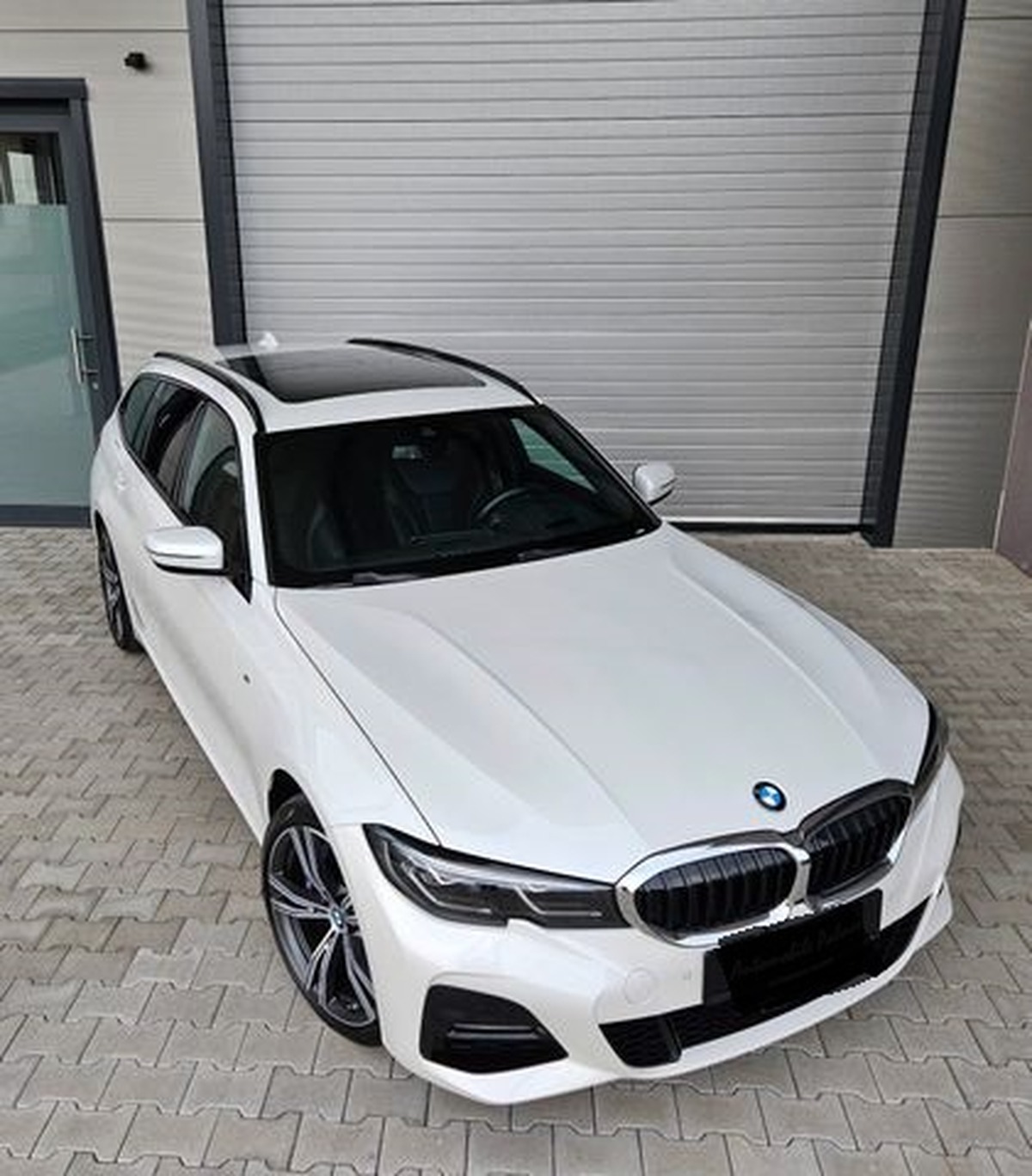 Bmw 330 e xDrive M Sport .