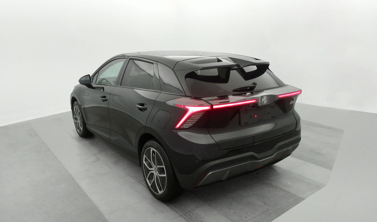 MG MG4 ELECTRIC 77KWH - 180 KW 2WD LUXURY  Prix catalogue  41 640,00 € TTC