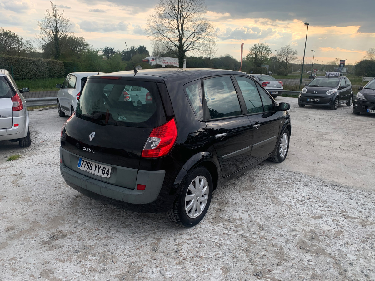 RENAULT Megane scenic 2.0i 135CH 120743km