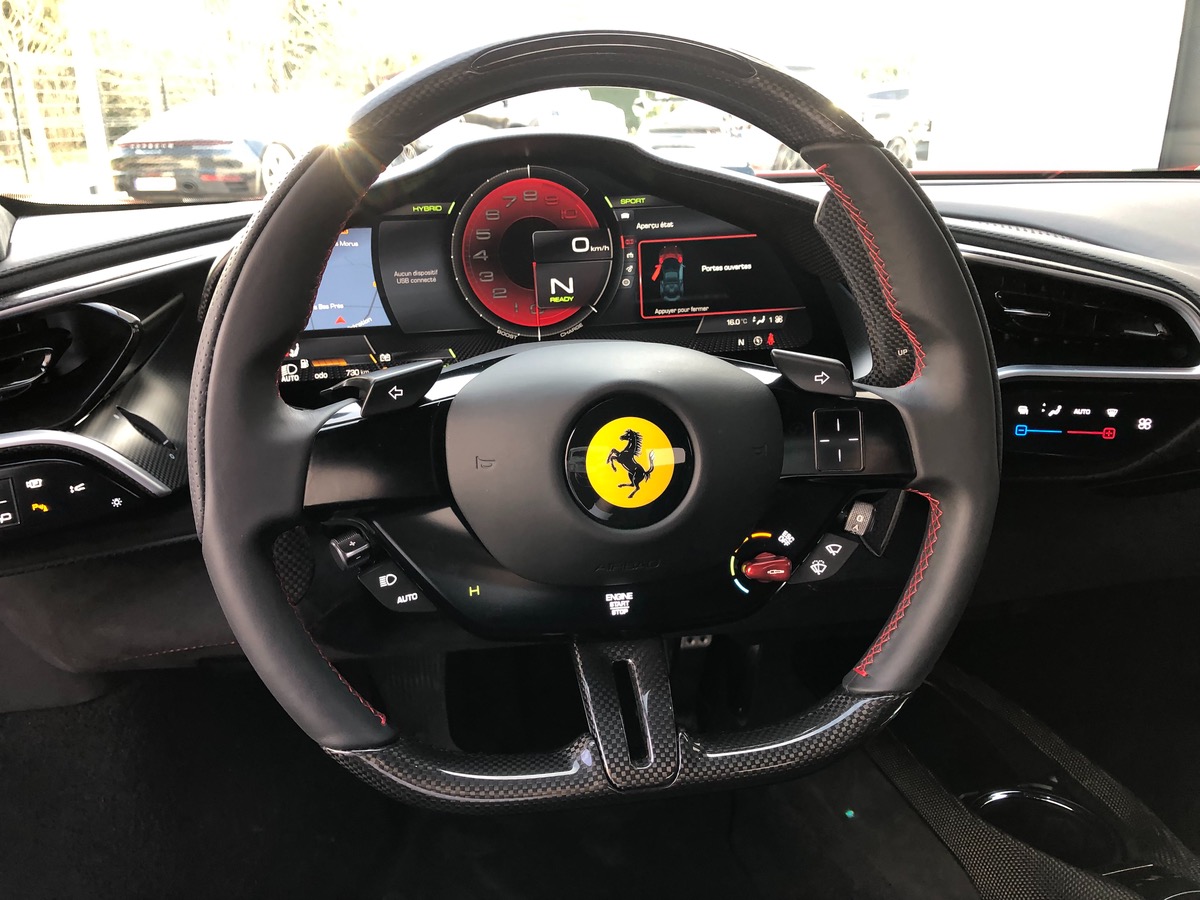 Ferrari 296 GTB 3.0 TURBO V6 HYBRIDE / TVA / 4755 KMS