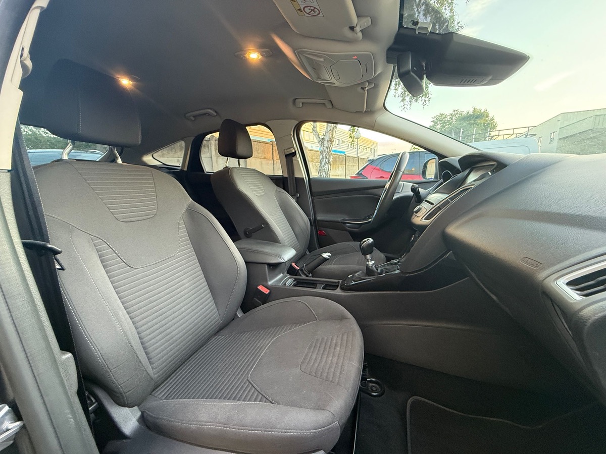 Ford Focus Titanium 1.6 TDCI 115 CV S&S 1er main 4XCBL