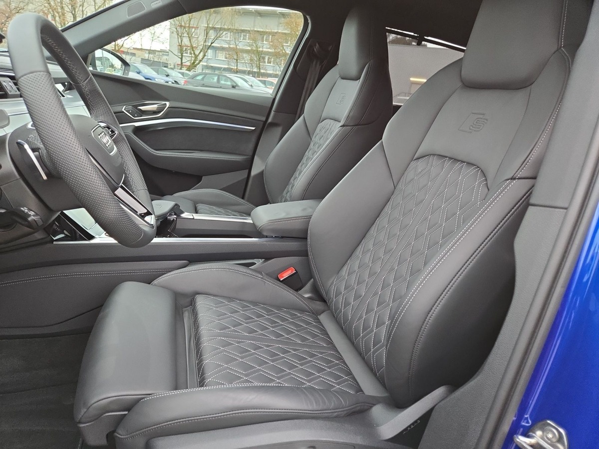 Audi SQ8 e-tron Sportback e-tron 503ch quattro Toit ouvrant Bang&Olufsen Attelage