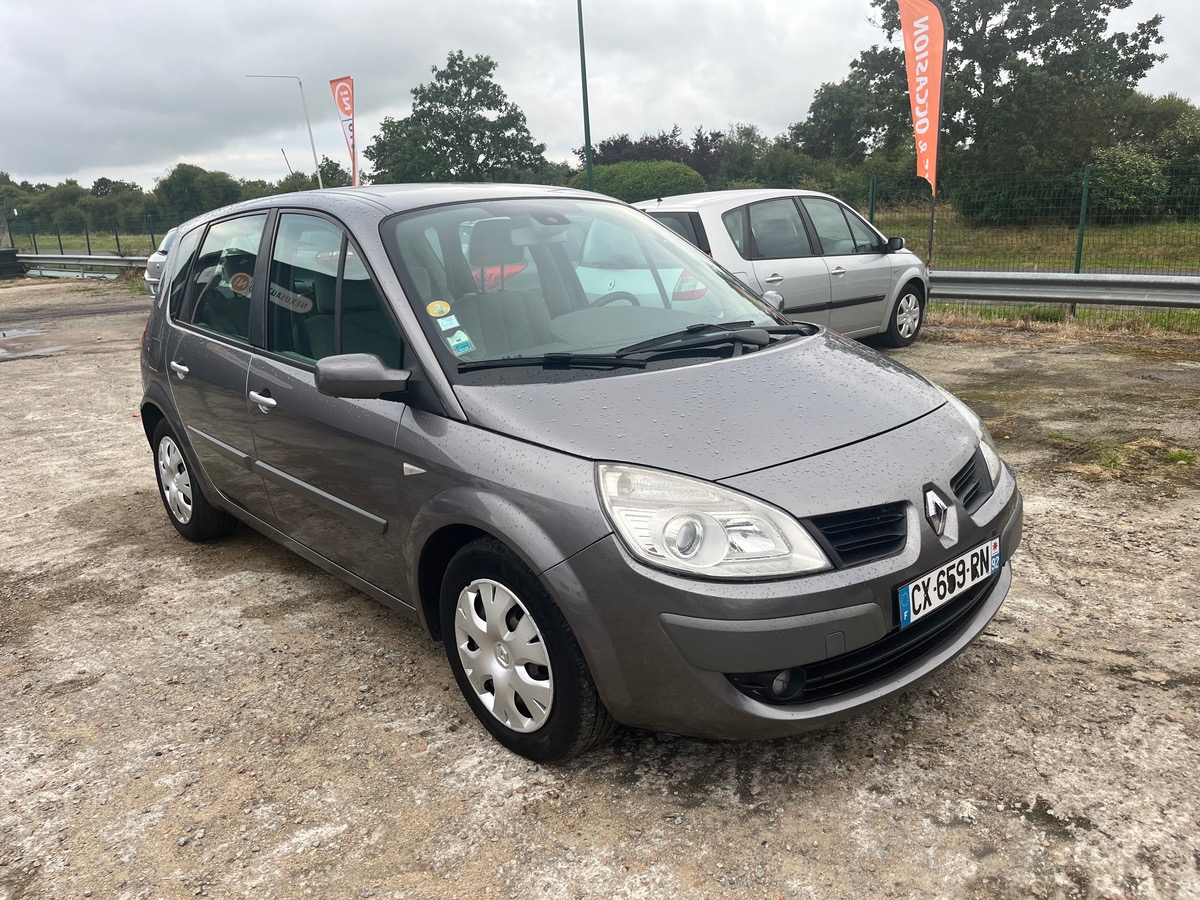 RENAULT Scenic 1.9 dci 143042km