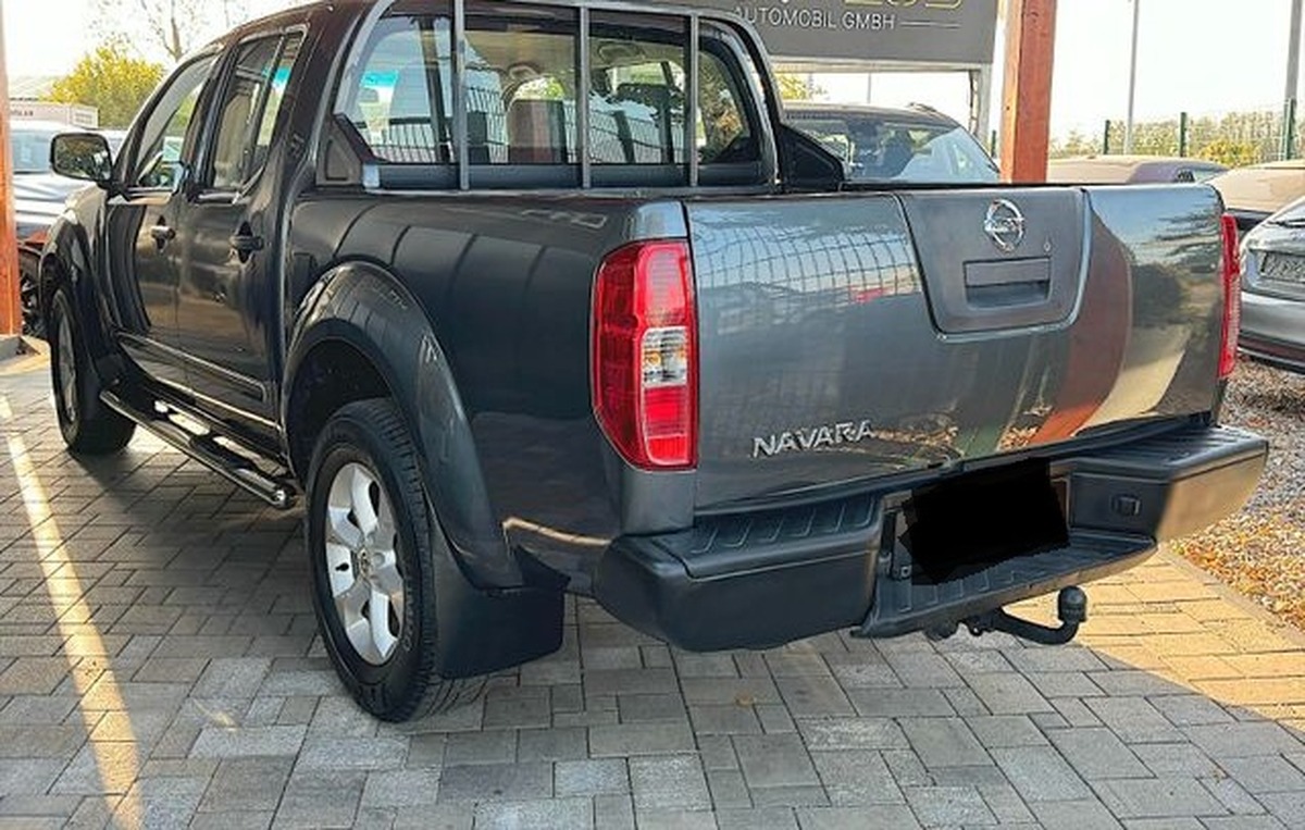 Nissan Navara Pickup Double Cab XE