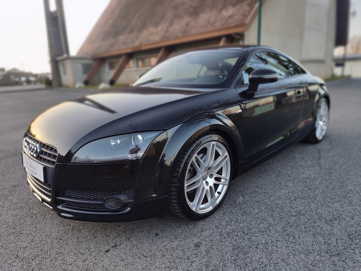 Audi AUDI TT Tdi Quattro sline
