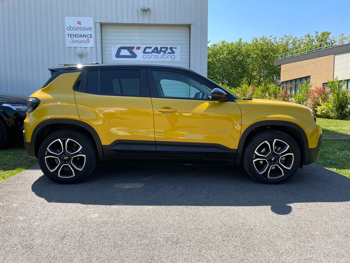 Jeep Avenger First Edition 155 4X2