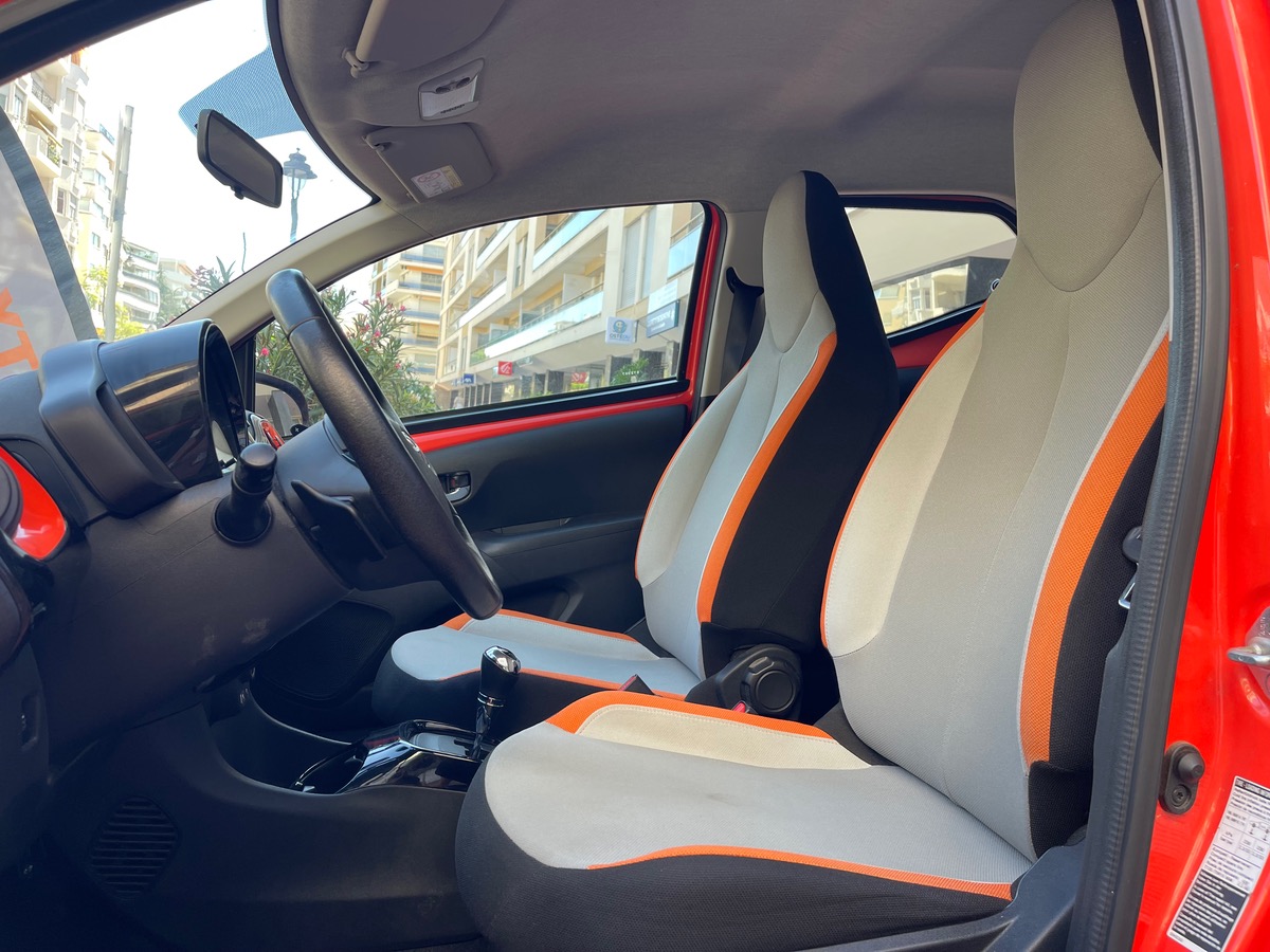 Toyota Aygo 1.0 VVTI 69CV /1er Main / GPS / Caméra / 5 portes